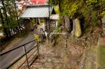 観音寺の山門　鉢石山